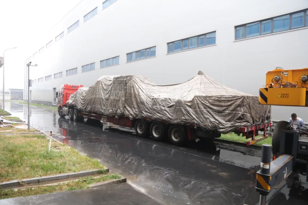 引進(jìn)新設(shè)備，助力新“智”造